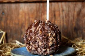 Toffee Chocolate Caramel Apples