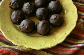 Vegan Chocolate Chip Cookie Dough Truffles