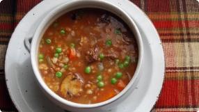 Slow Cooker Beef Barley Soup