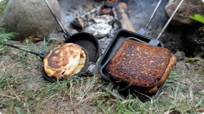 How to Cook with Pie Irons