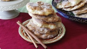 Buñuelos (Tortilla Sweets) 