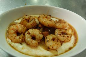 Shrimp w/ Grits & Red Eye Gravy