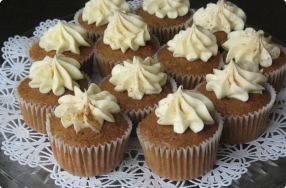 Oatmeal Cupcakes w/ Cream Cheese Frosting